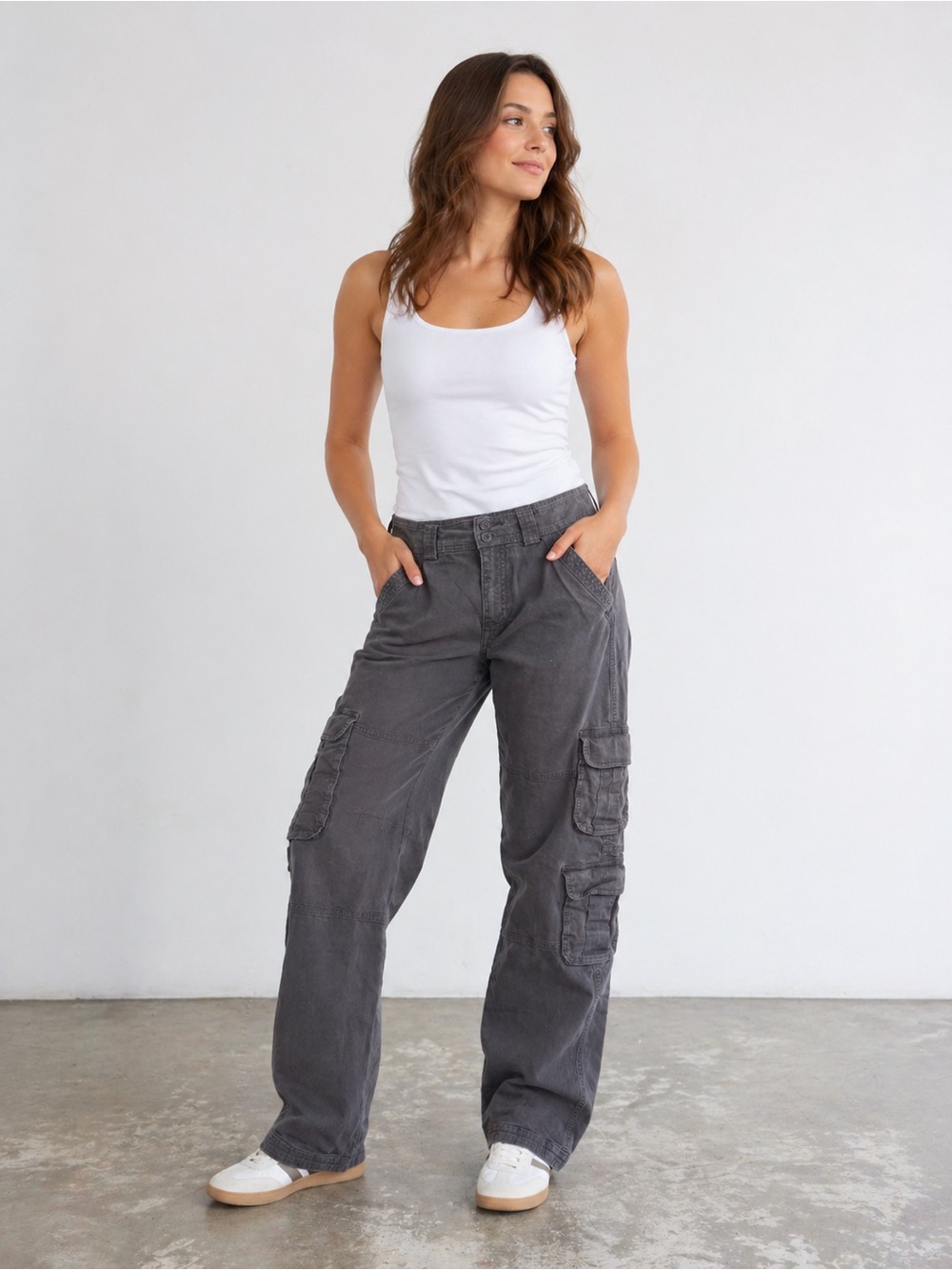 Abercrombie And Fitch Womens Gray Relaxed Fit Cargo Style Pants, Size 6L